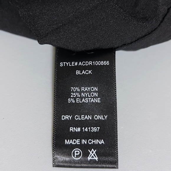 ASTR THE LABEL - Winslow Dress - Medium - Picture 6 of 8